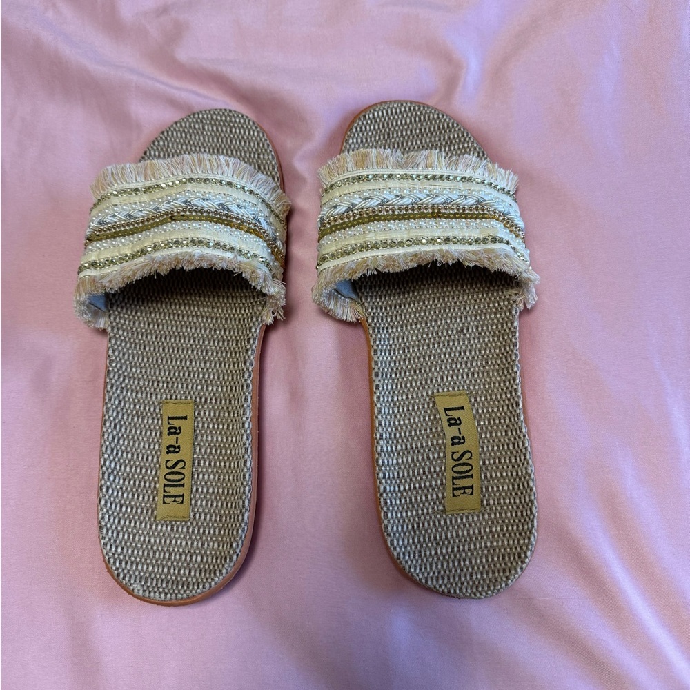 La-a Sole | Boho Slides in Cream | size Large 8/9